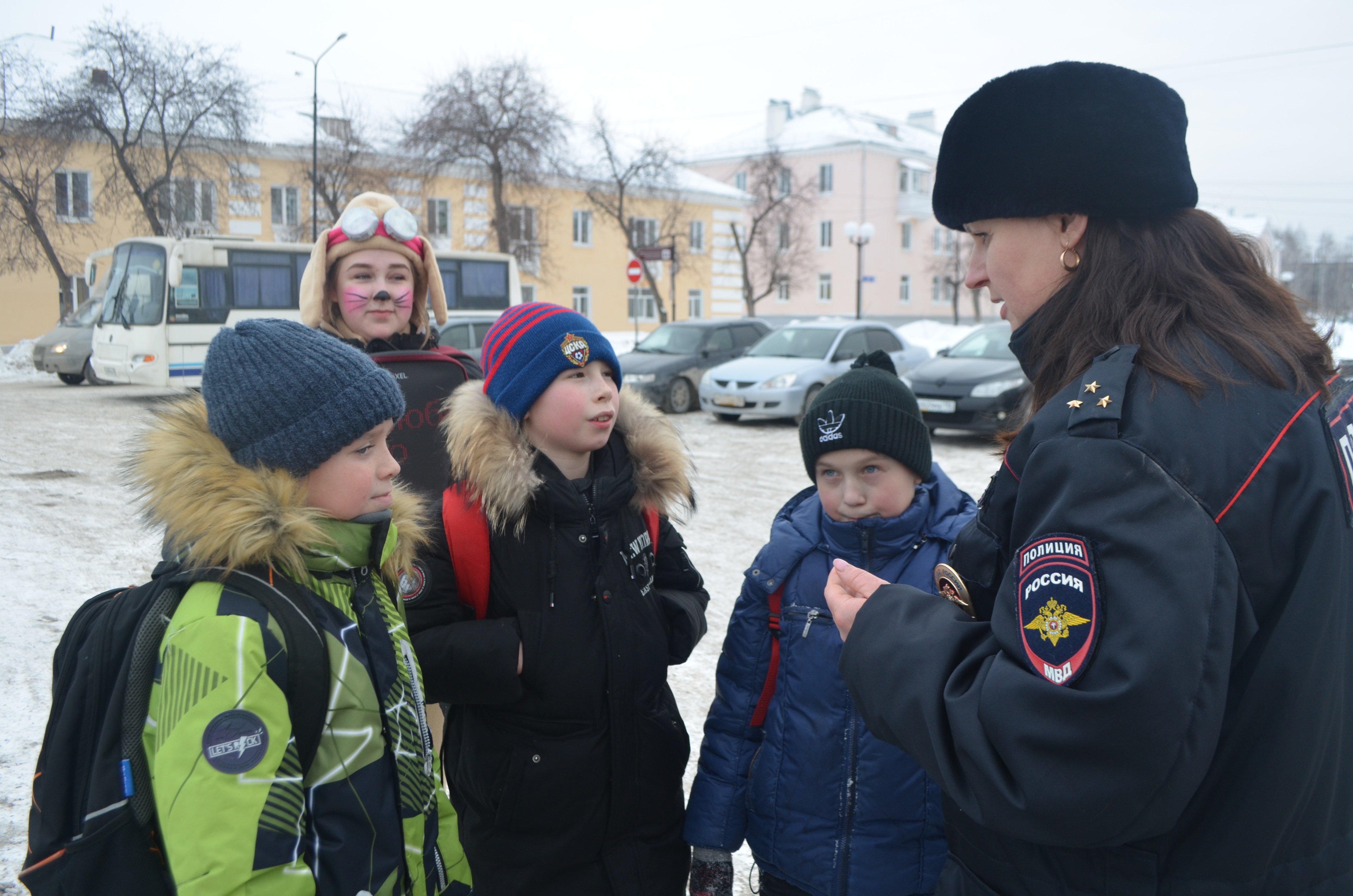 Включи новости послушаем. Я люблю ПДД акция. Подслушано Ирбит.