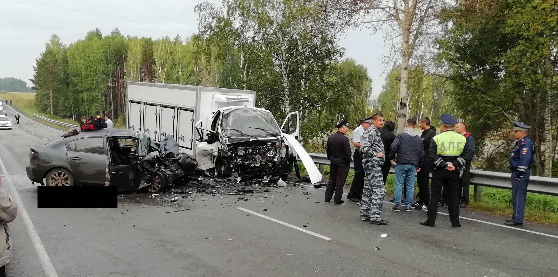 В Ирбите сотрудники полиции устанавливают причины ДТП, в котором погиб мужчина