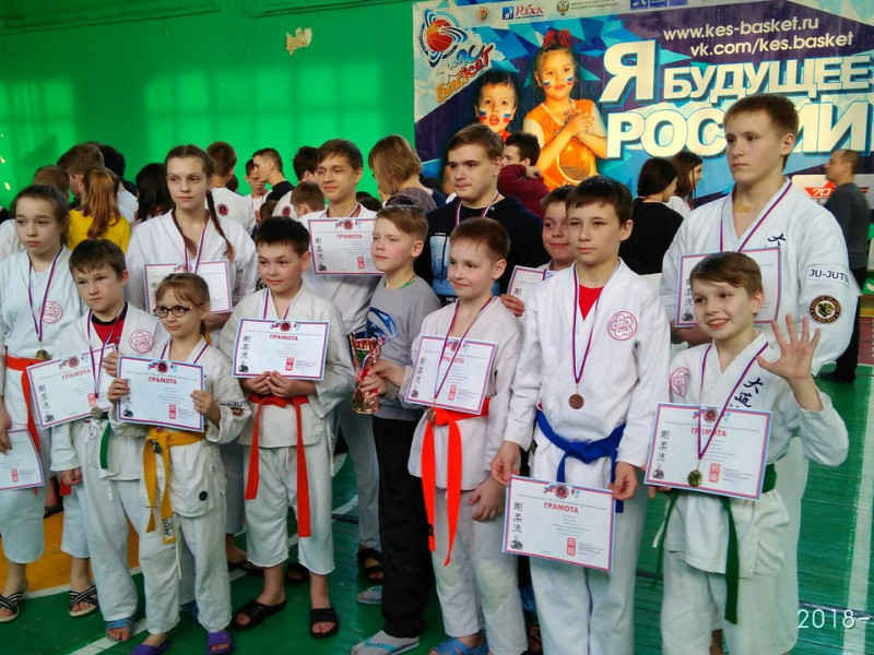 Весь цвет наград по каратэ